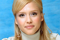 Hot-and-not-blonde-vs-brunette-side